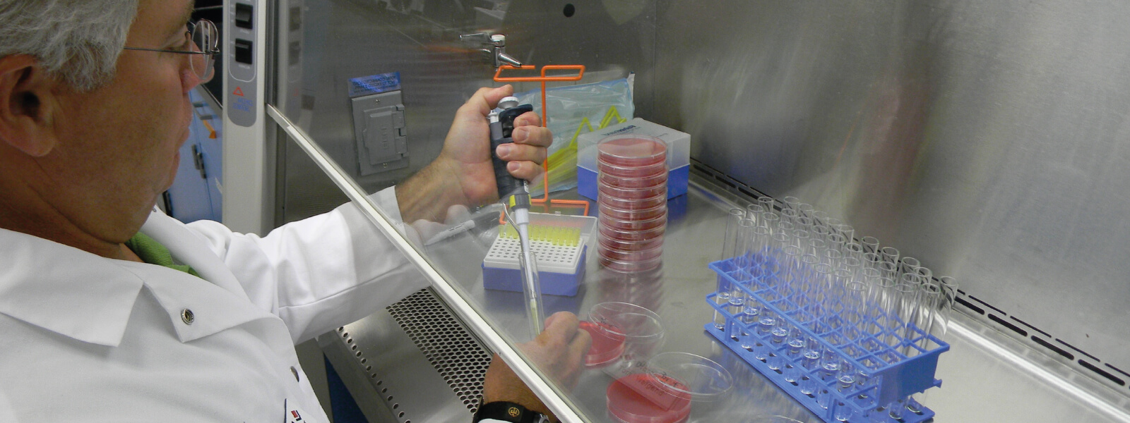 واحد کنترل کیفیت و آزمایشگاه